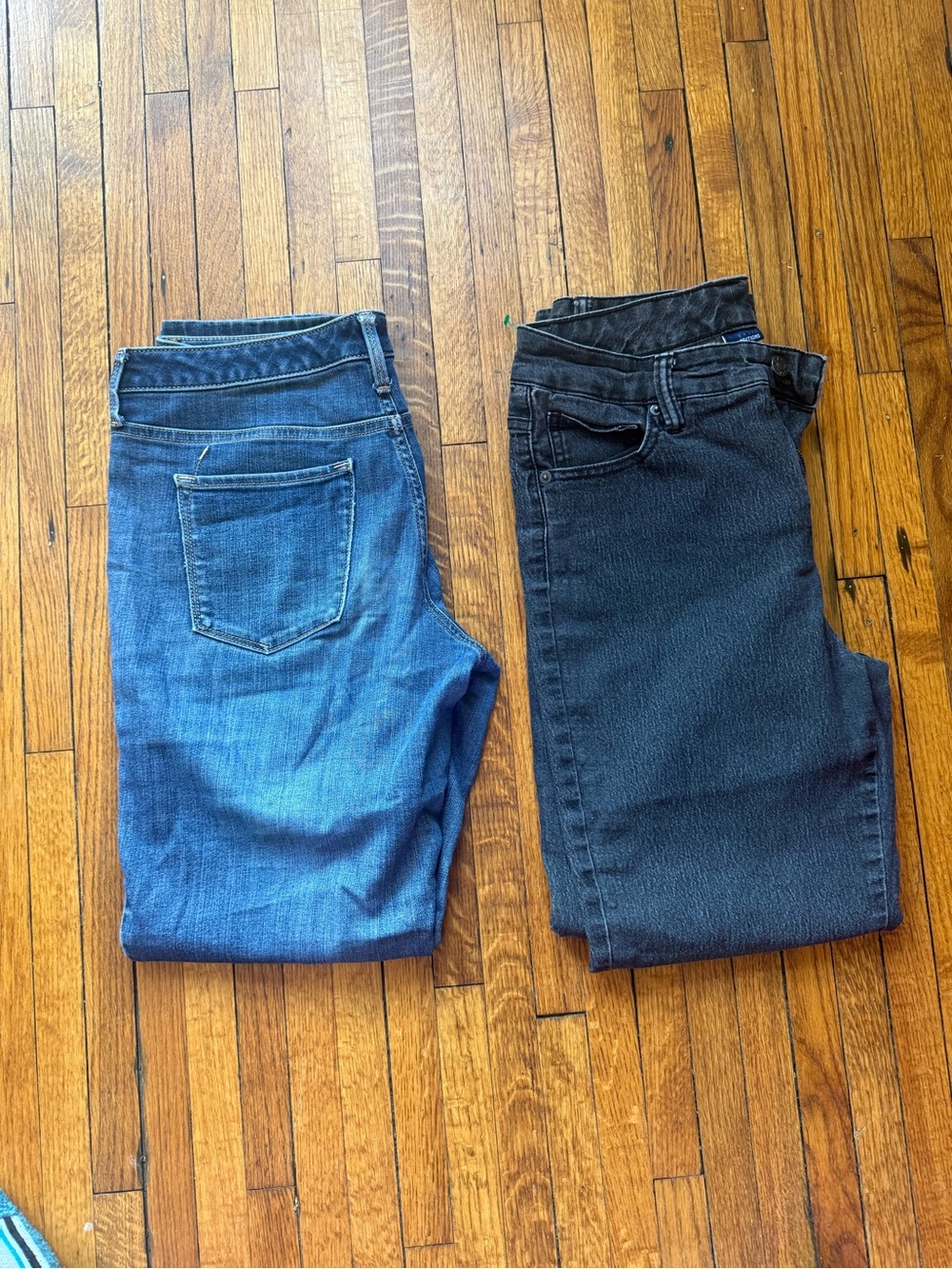 Lot of 2 Size 8 Women's Blue and Black Jeans - Classic Stretch Denim